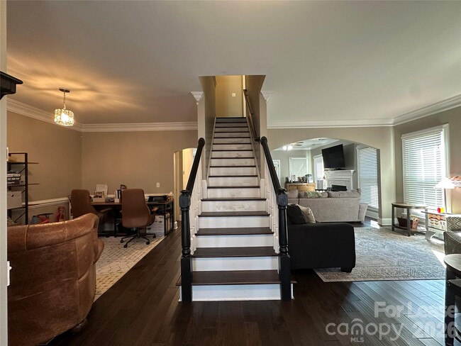 Building Photo - 819 Stargard Ct
