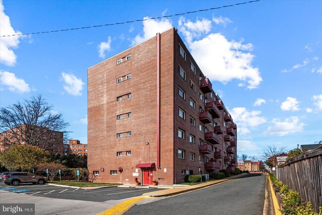 Building Photo - 1830 Columbia Pike