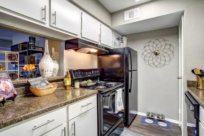 Primary Photo - 2 bed ONLY - $1,235!