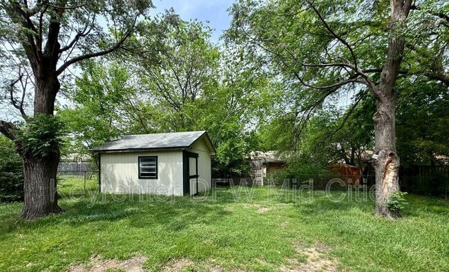 Building Photo - 338 Beatty Dr