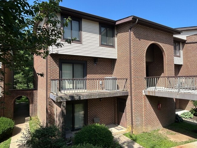 Building Photo - 4928 W Brigantine Ct