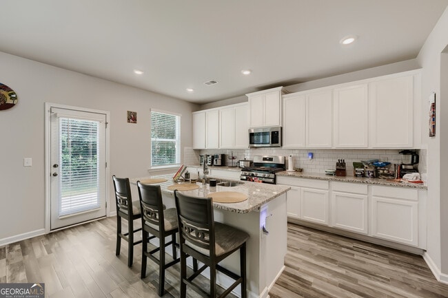 Building Photo - 378 Paden Way