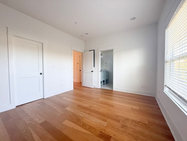 Building Photo - 3-Bedroom Home with Flex Room, Pool Access, and Stainless Steel Appliances Near Downtown Cookeville