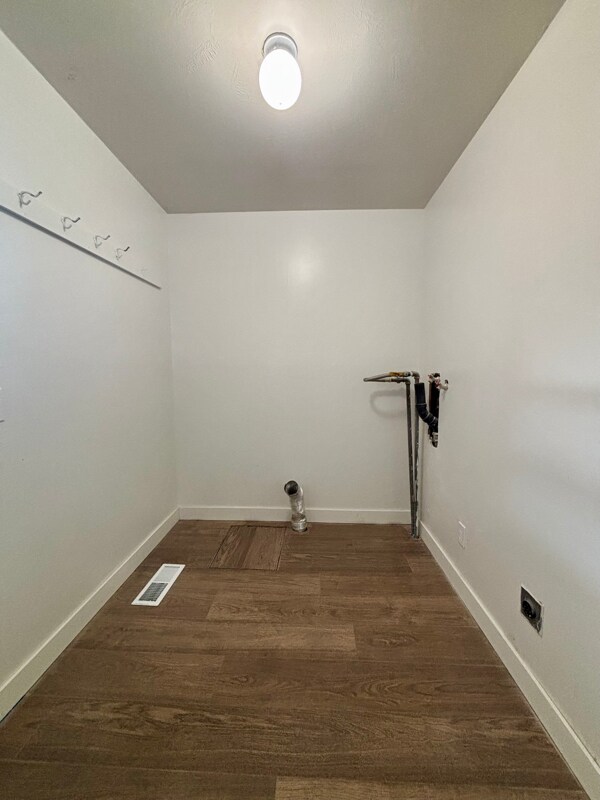 Building Photo - 2277 Logan Dr