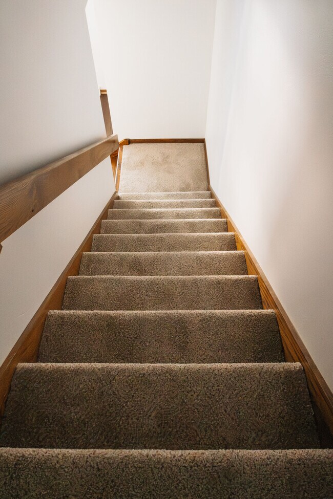 Building Photo - 3052 Acker St