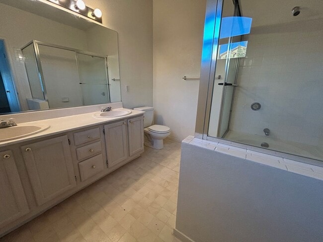 Building Photo - BEAUTIFUL WEST HARMON AREA CONDO LOCATED CENTRAL LAS VEGAS