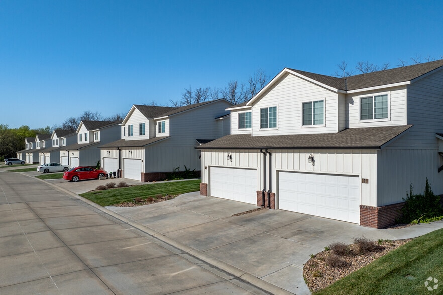 Primary Photo - Clear Ridge Townhomes