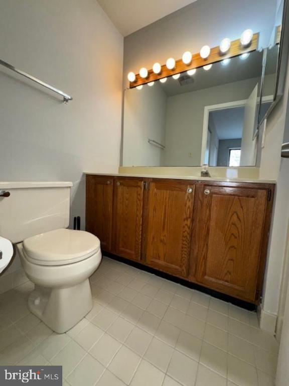 Building Photo - 468 Lynetree Dr