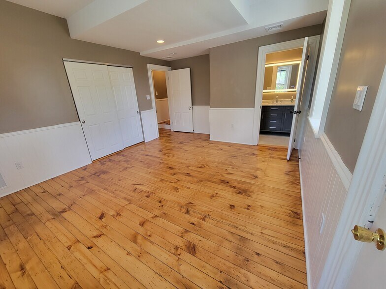 Floor 0 Bedroom - 301 N 1st St