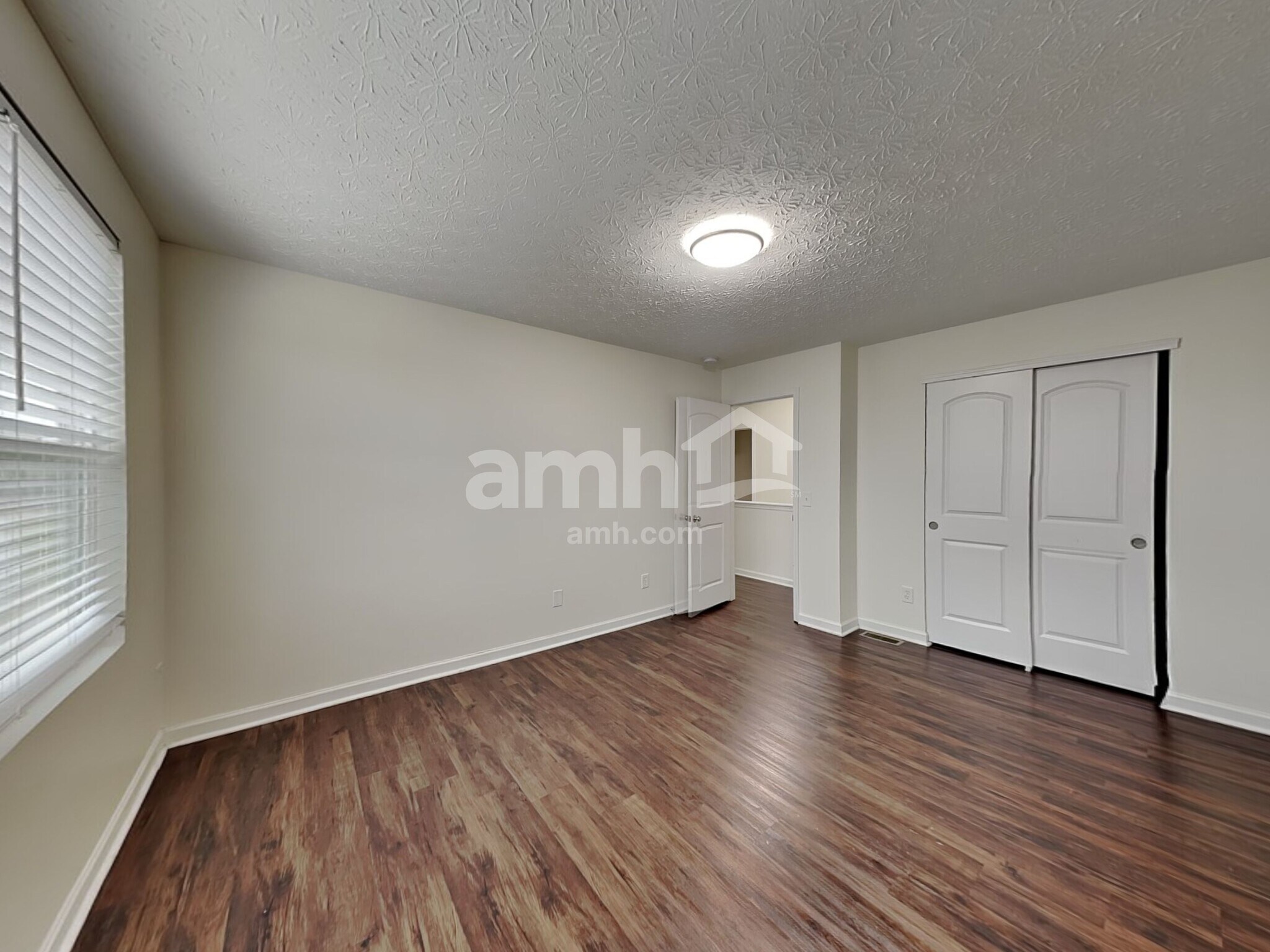 Building Photo - 1395 Ithaca Dr