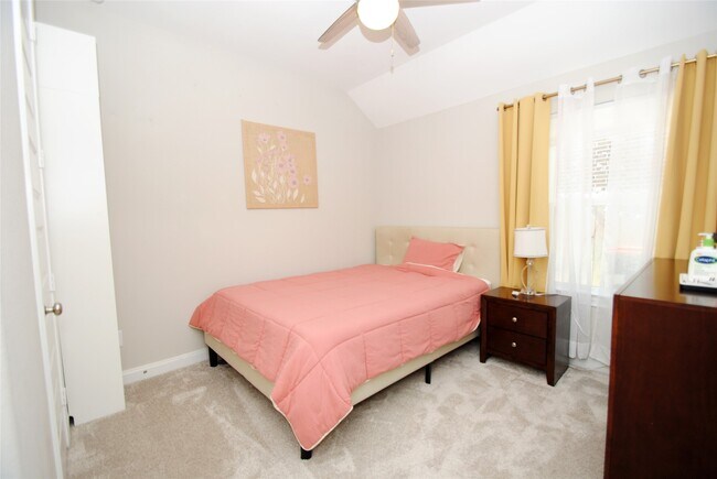 Building Photo - 24818 Harvest Elm Ct