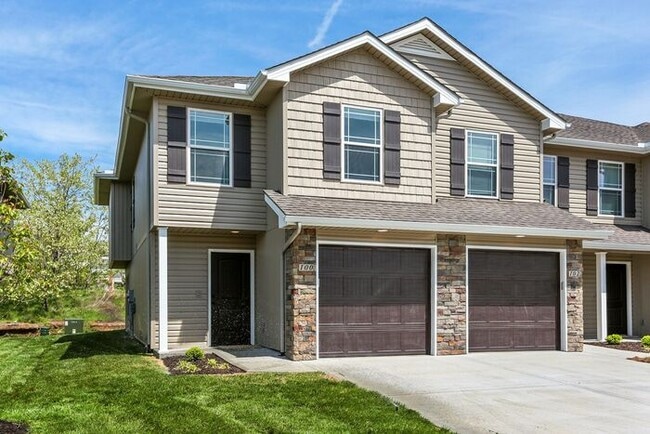 Building Photo - Serrano Townhomes with a finished basement...