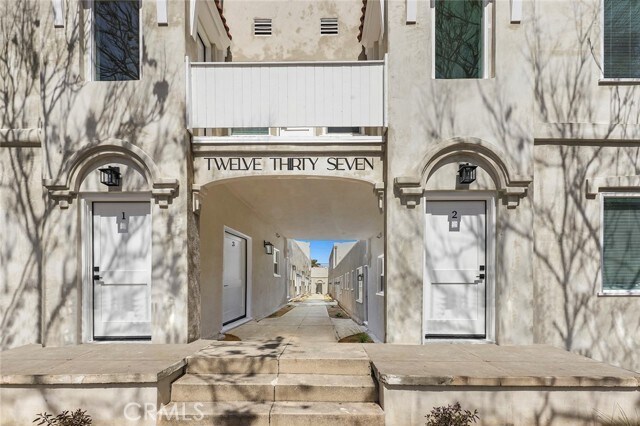 Primary Photo - 1237 E 1st St