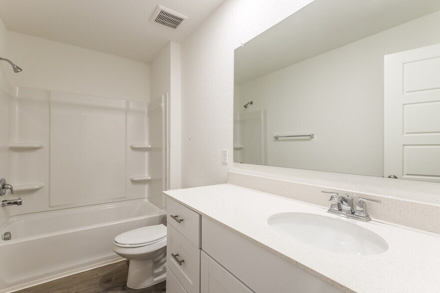 Building Photo - 10315 Monte Carmel Pl