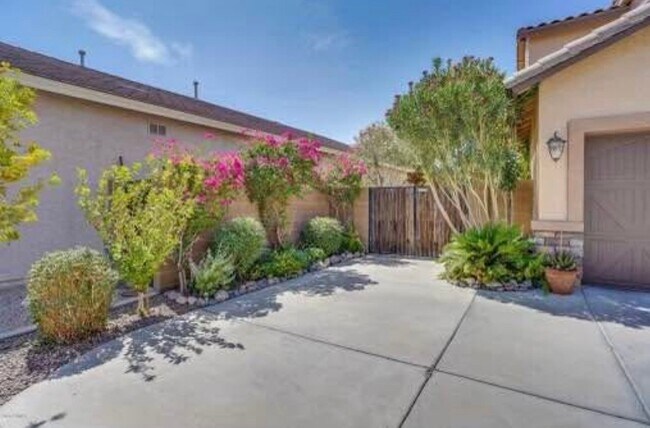 Building Photo - 3387 W White Canyon Rd