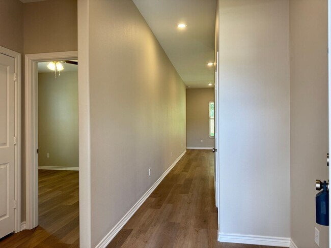 Building Photo - 3065 Guinn Farms Rd