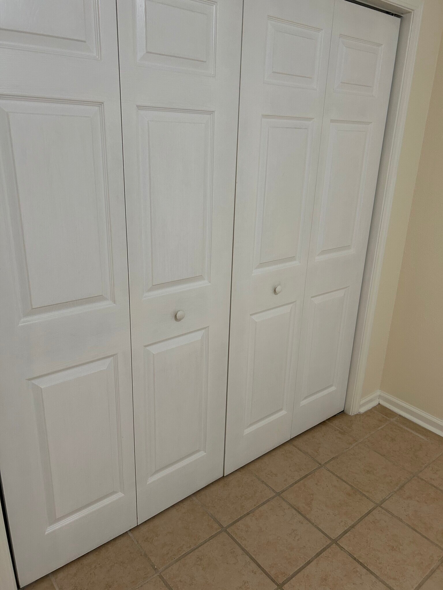 Building Photo - 905 Bagwell Dr