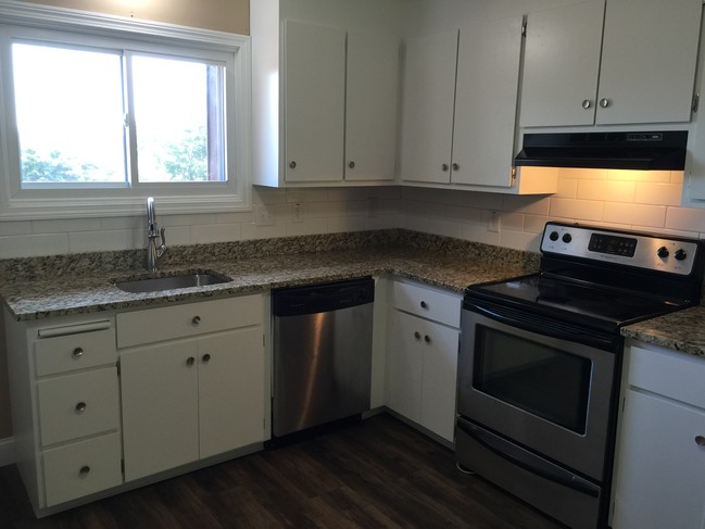 Kitchen with new Granite Counters - 1004 Summer Hill Dr