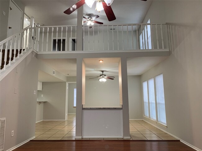 Building Photo - 2 Goldthread Ct