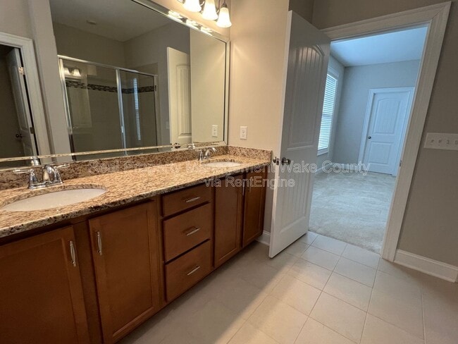 Building Photo - 1351 Gilwood Dr