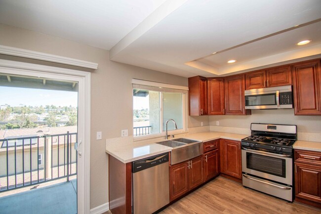 Interior Photo - 7740 Parkway Drive