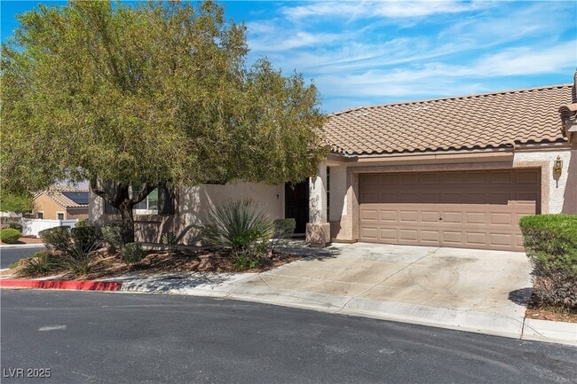 Building Photo - 7820 Milkweed Ct