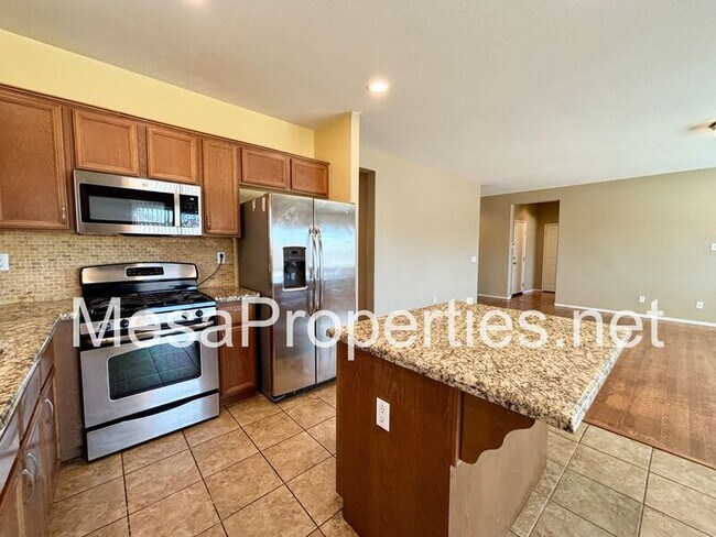 Building Photo - 14312 Sierra Grande St