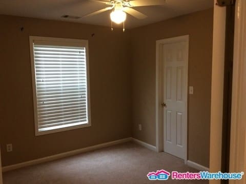 Building Photo - 3939 Berwick Farm Dr