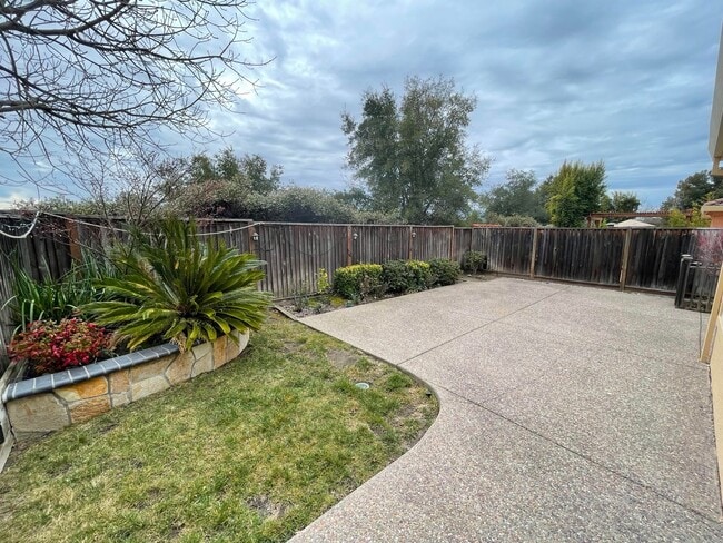 Building Photo - 4 Bed 3 Bath In The Bridges, San Ramon