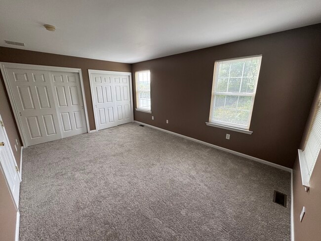 Building Photo - 434 W 5th Ave