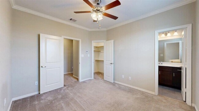 Building Photo - 2027 Harvey Mitchell Pkwy S
