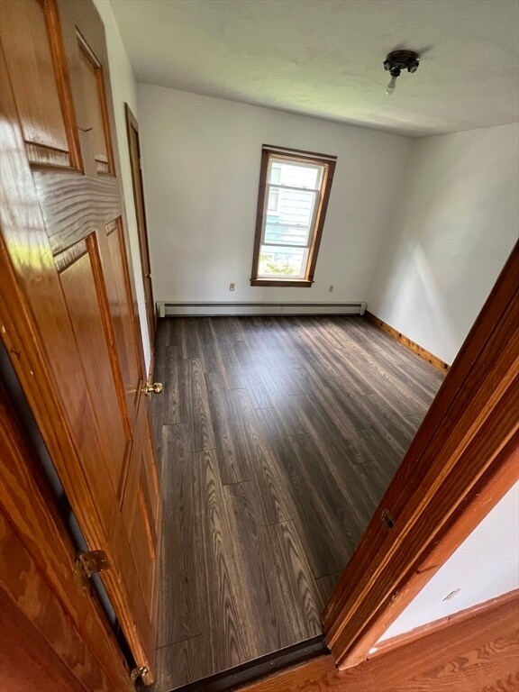 Building Photo - 27 Chestnut St