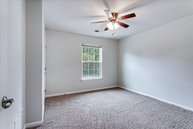 Building Photo - 118 Emma Rose Ct