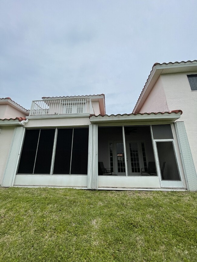 Building Photo - St. Lucie Villas