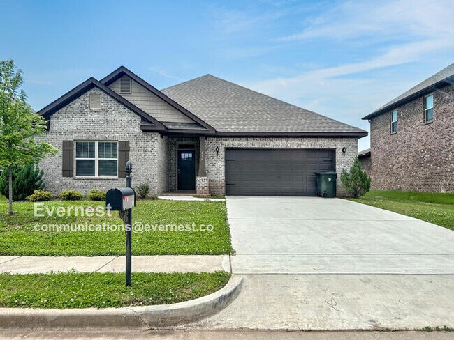 Primary Photo - 118 Holly Fern Dr.