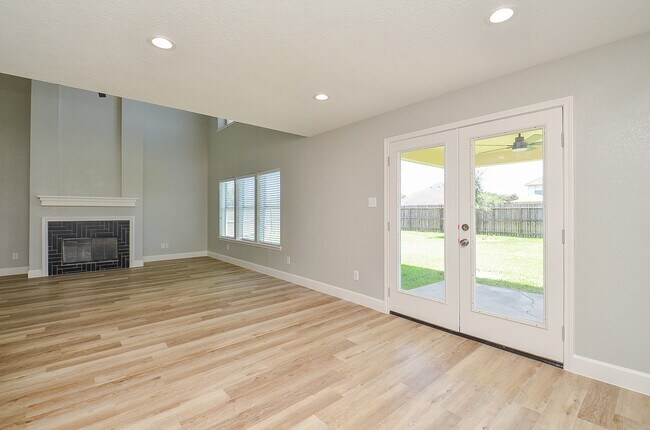 Building Photo - 2103 Orchard Frost Dr