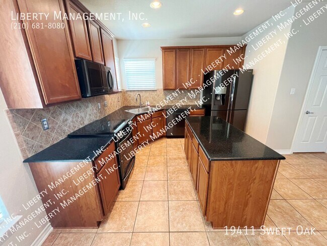 Building Photo - 19411 Sweet Oak