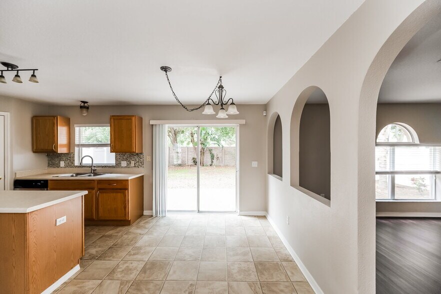 Building Photo - 17006 Torvest Ct