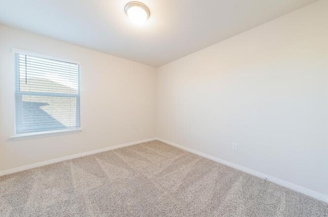 Building Photo - 14317 Heartland Dr