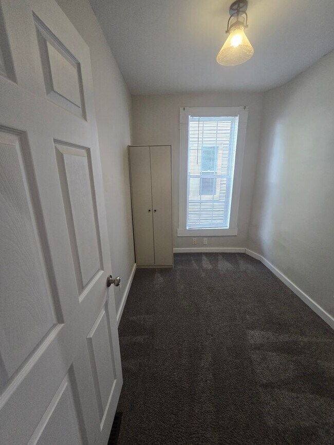 Building Photo - 41 N Guilford Ave