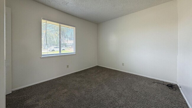 Building Photo - 11231 Reddiford Ct