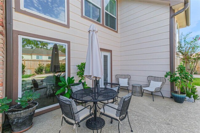 Building Photo - 1319 Hannington Dr