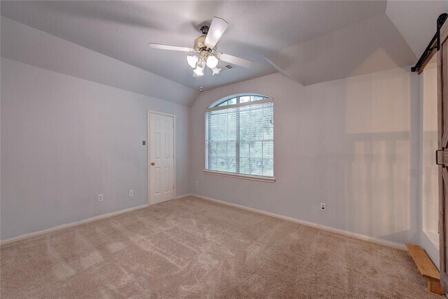 Building Photo - 2306 Millerton Ln