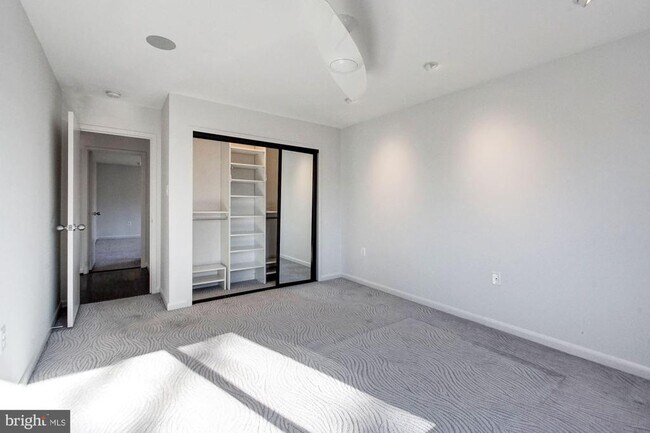 Building Photo - 2711 Ordway St NW