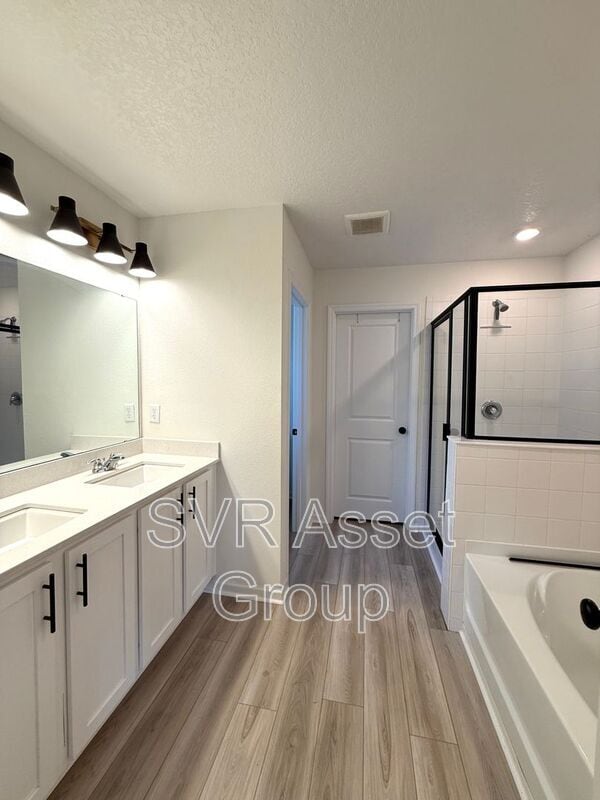 Building Photo - 13520 Brookwater Dr