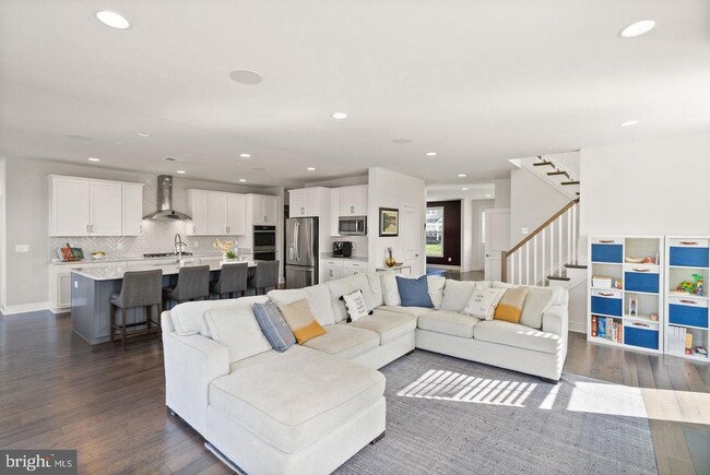 Building Photo - 1108 Coubertin Dr SE