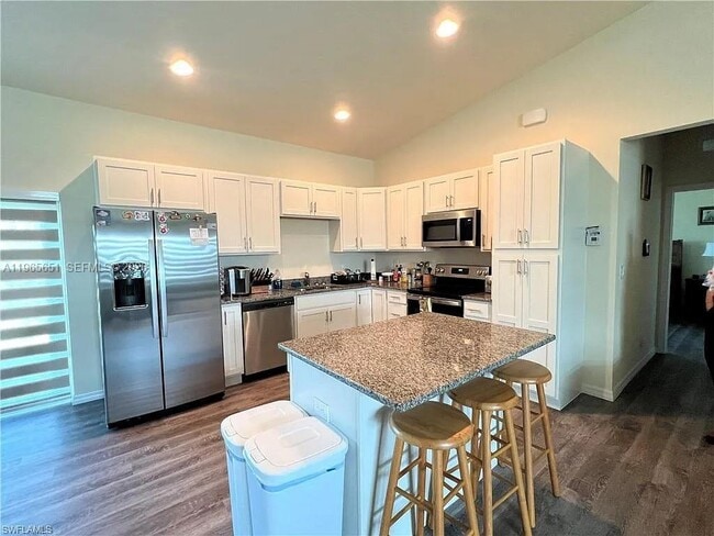 Building Photo - 9003 Largo Cir