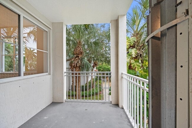 Building Photo - 11022 Legacy Dr