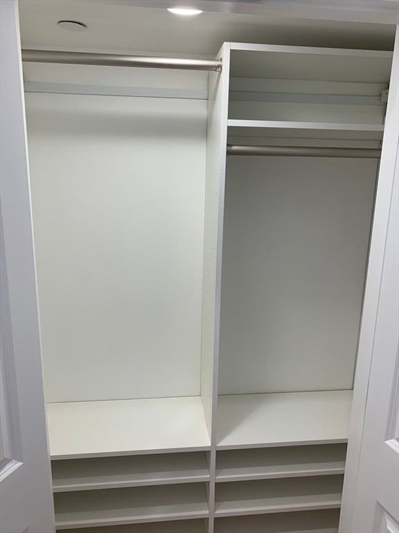 Building Photo - 64 Market St