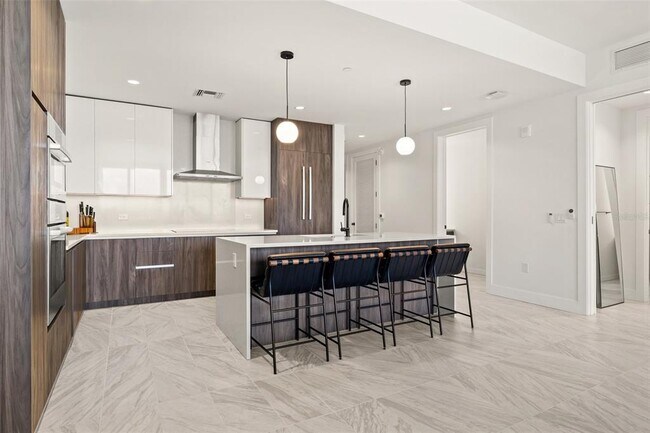 Building Photo - 777 3rd Ave N